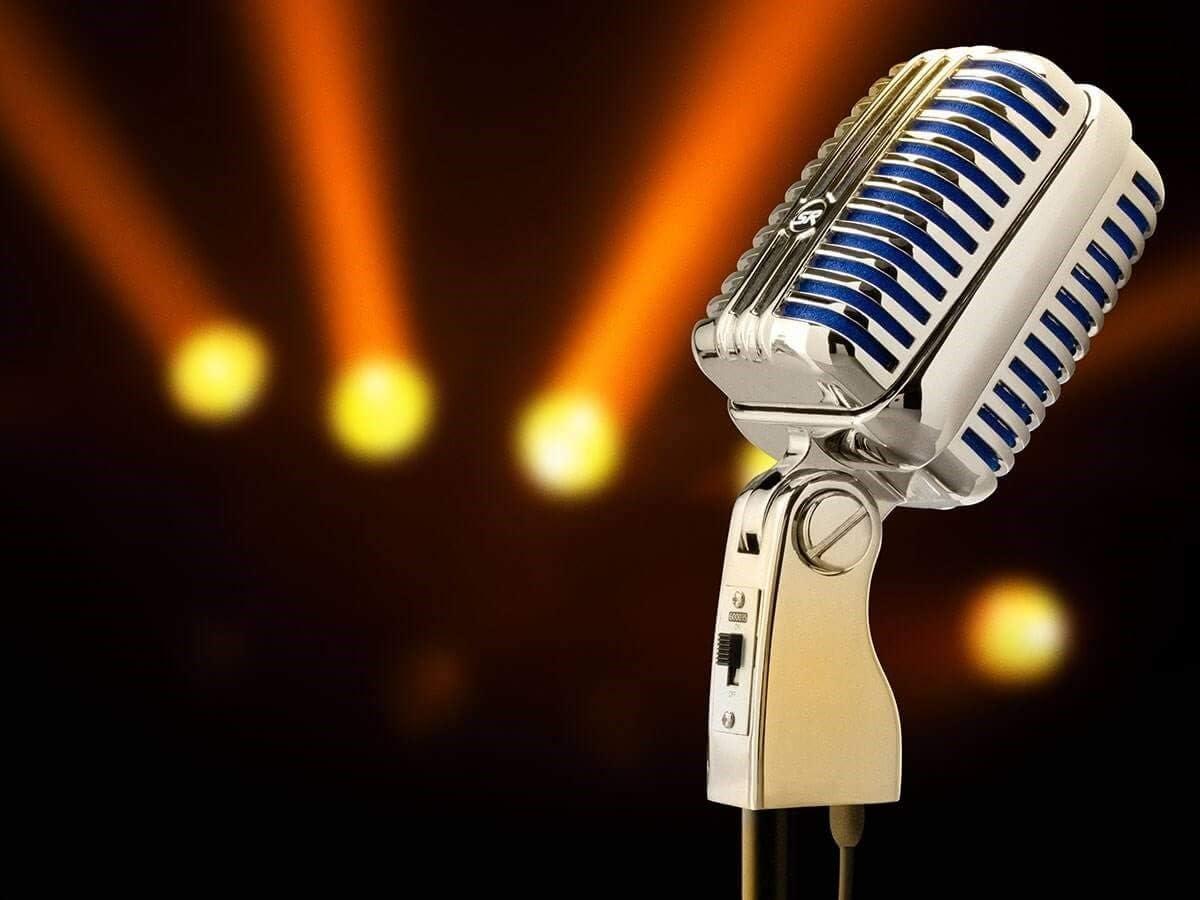 image:imageMonoprice Memphis Blue Classic Dynamic Microphone Unidirectional RetroStyle with PopFree OnOff Switch and Protective Case Stage Right Series